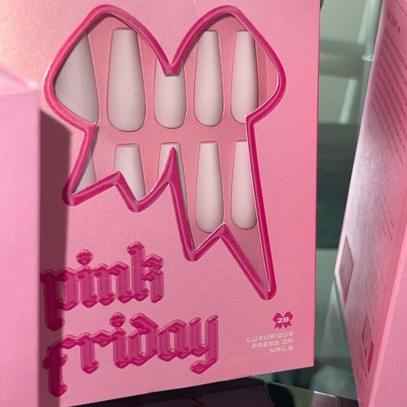 Pink Friday Nails by Nicki Minaj - Picture 4 of 11